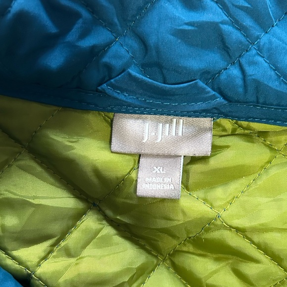 J. Jill Blue Quilted Barn Style Button up Jacket XL - Picture 8 of 8